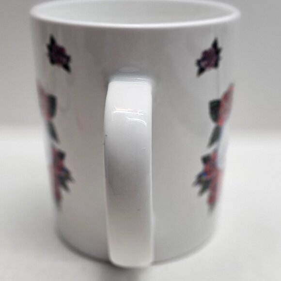 Skull And Roses Mug by Ed Hardy White - Love Kills Slowly Design - Picture 4 of 6